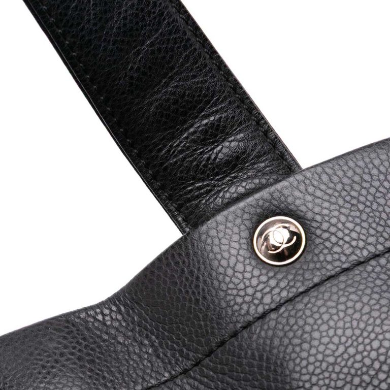 Chanel Shopping Tote Large Caviar Black Signs of wear | Sell your designer bag