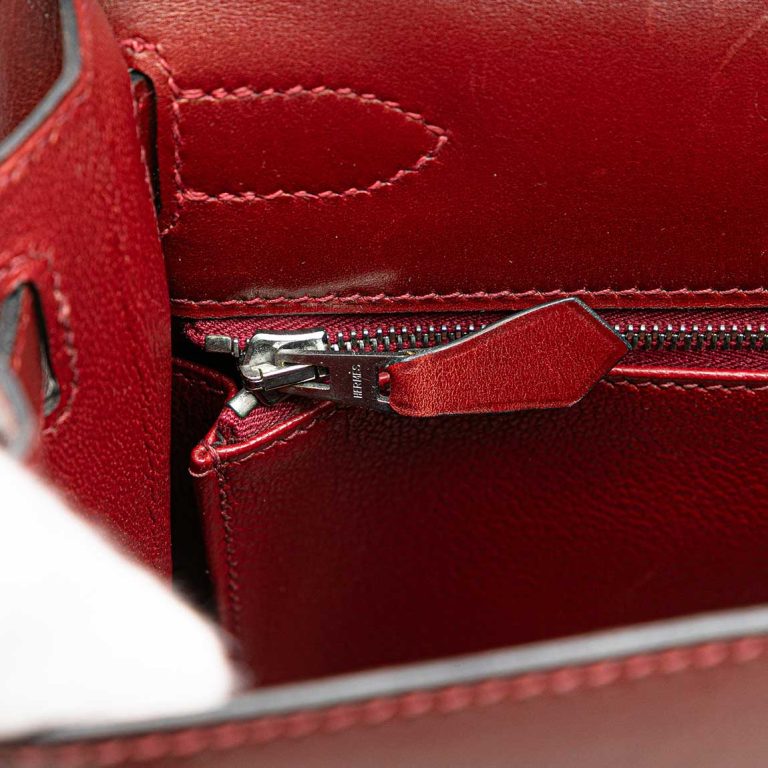 Hermès Kelly 28 Box Rouge H Signs of wear | Sell your designer bag
