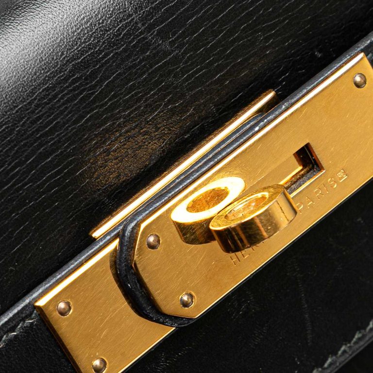 Hermès Kelly 32 Box Black Front | Sell your designer bag