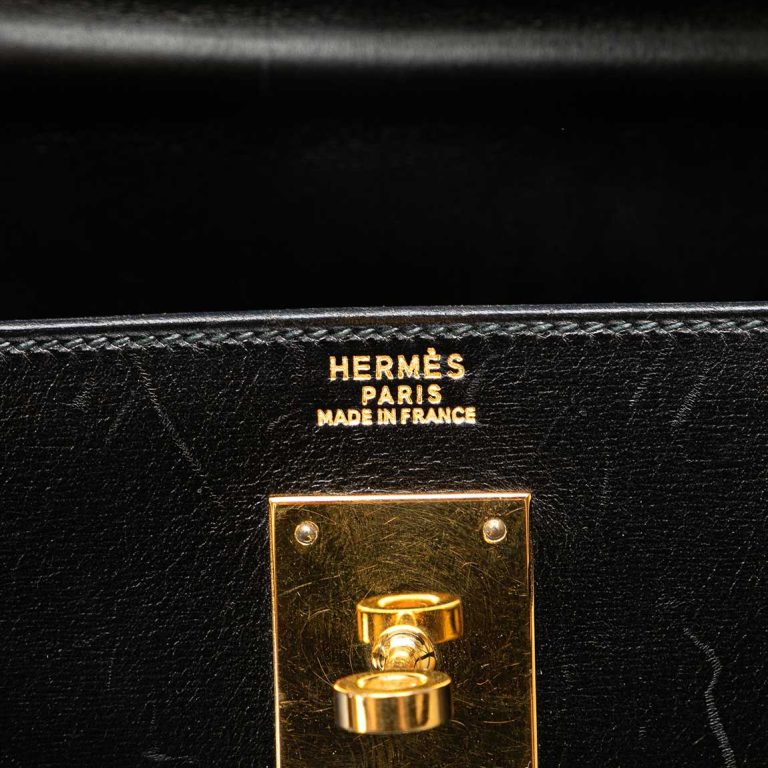 Hermès Kelly 32 Box Black Logo | Sell your designer bag