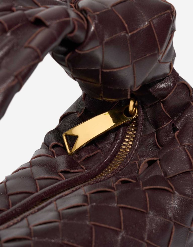 Bottega Veneta Jodie Mini Lamb Dark Burgundy Closing System | Sell your designer bag