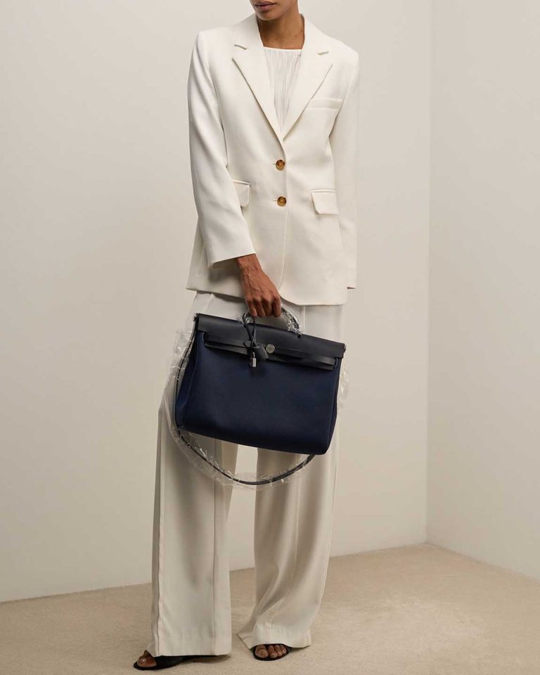 Hermès Herbag 39 Vache Hunter / Toile Bleu Indigo / Bleu Marine Front | Sell your designer bag