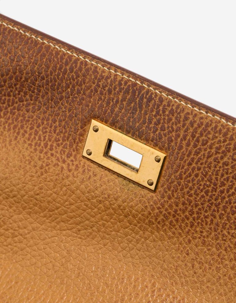 Hermès Kelly 35 Vache Naturel Naturel Signs of wear | Sell your designer bag