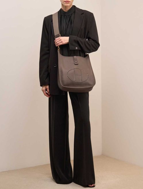 Hermès Evelyne 33 Taurillon Clémence Gris Étain on Model | Sell your designer bag