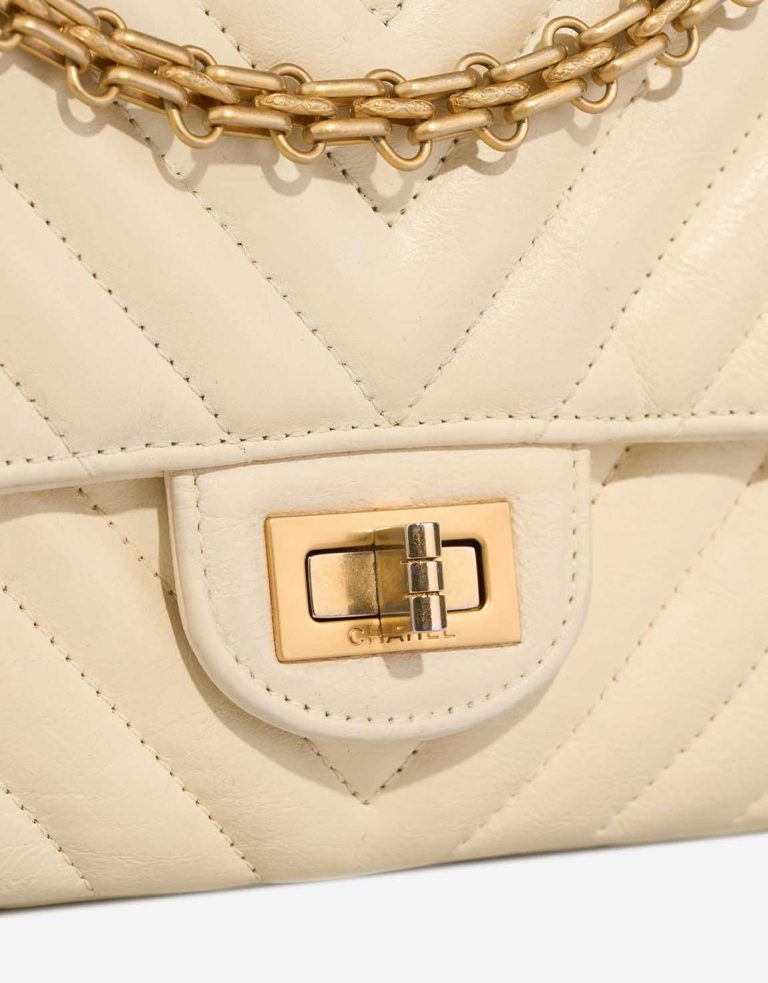Chanel 2.55 Reissue 226 Crinkled Calf Off White Closing System | Sell your designer bag