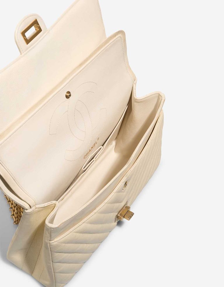 Chanel 2.55 Reissue 226 Crinkled Calf Off White Inside | Sell your designer bag