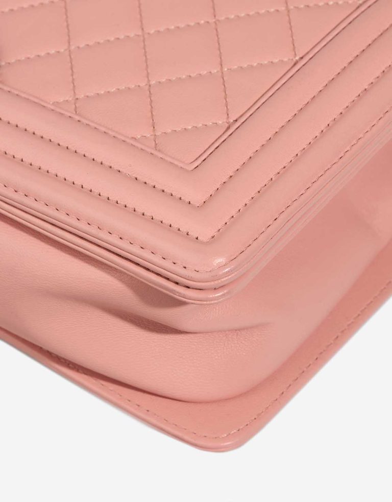 Chanel Boy Old Medium Lamb Rose Signs of wear | Sell your designer bag