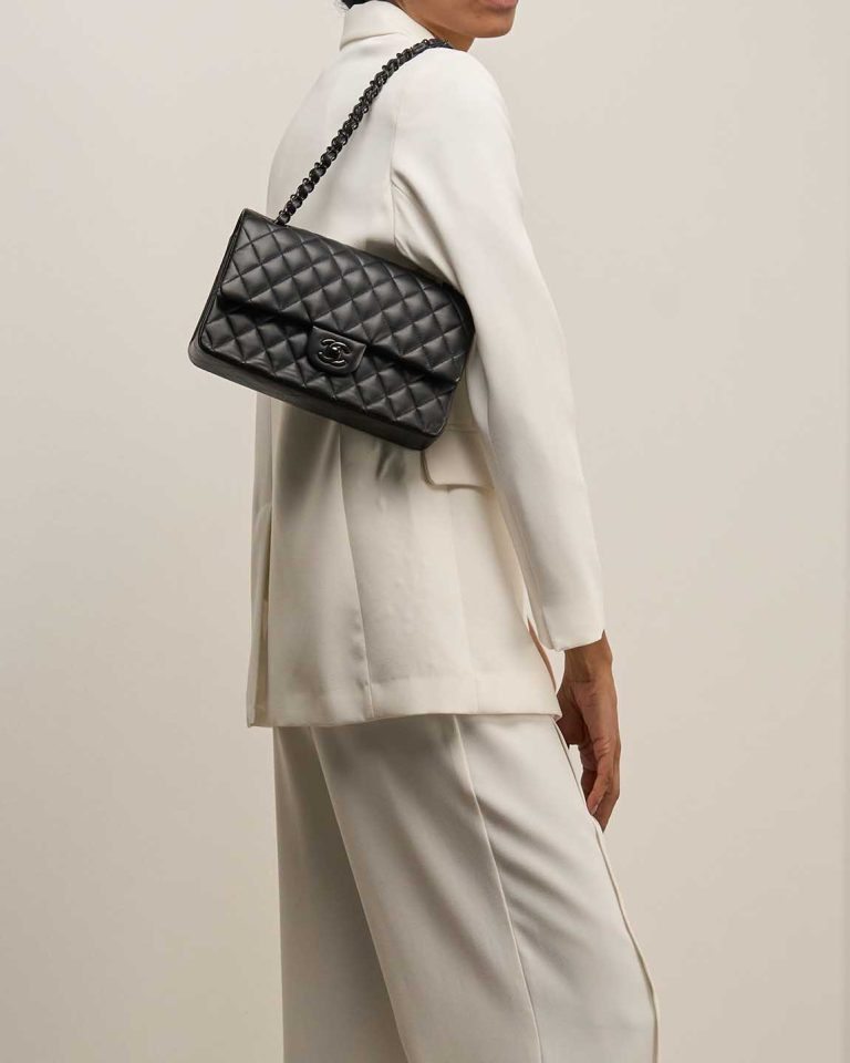 Chanel Timeless Medium Lamb Black Front | Sell your designer bag