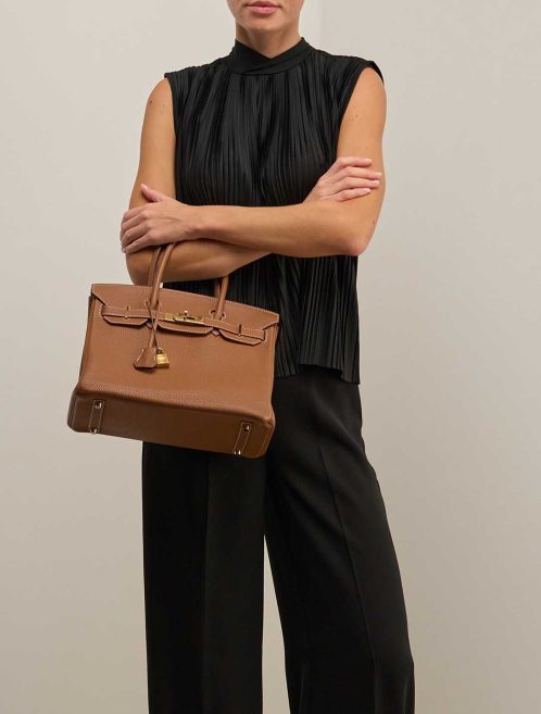 Hermès Birkin 30 Togo Gold on Model | Sell your designer bag