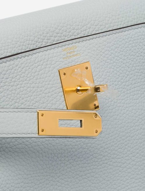 Hermès Kelly 28 Clémence Bleu Pale Closing System | Sell your designer bag