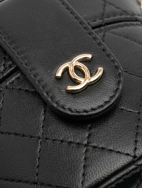 Chanel Vanity Mini Lamb Black Closing System | Sell your designer bag