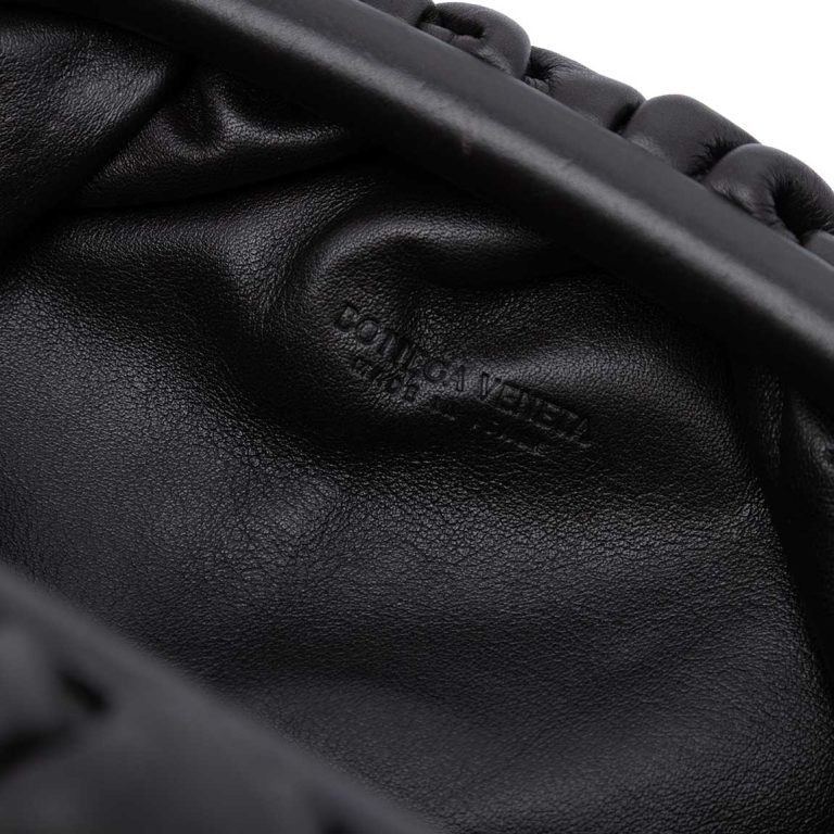 Bottega Veneta Pouch Mini Lamb Black Logo | Sell your designer bag