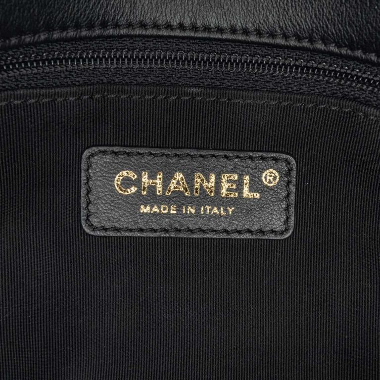 Chanel Flap Bag Medium Pearl Handel Tweed Black / Multicolor Logo | Sell your designer bag