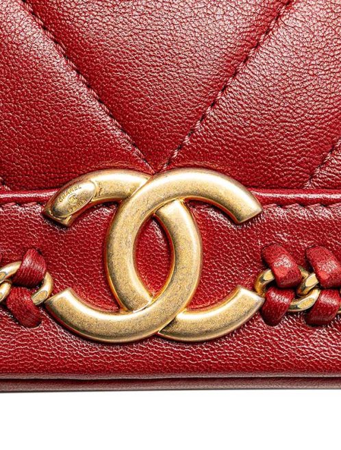 Chanel Bucket Bag Lamb Red Closing System | Sell your designer bag