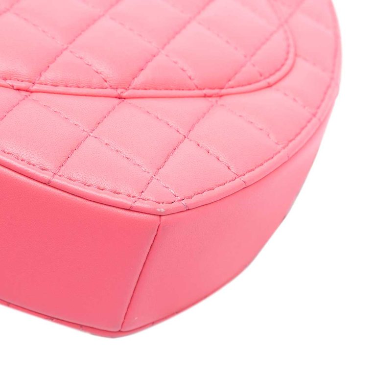 Chanel Timeless Heart Large Lamb Pink Signs of wear | Sell your designer bag
