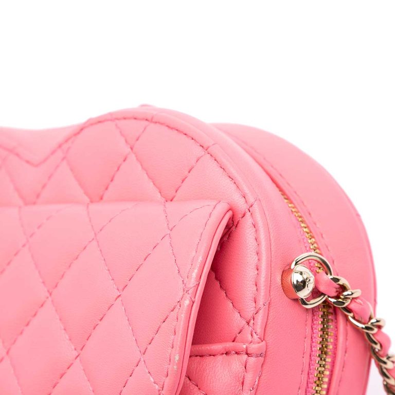 Chanel Timeless Heart Large Lamb Pink Signs of wear | Sell your designer bag