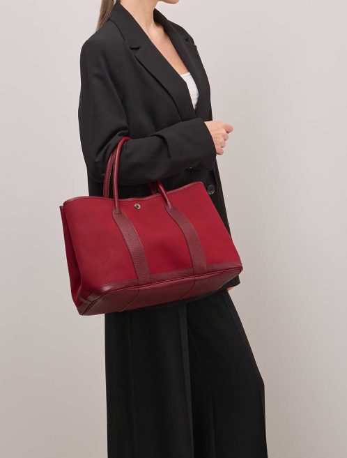 Hermès Garden Party 36 Veau Négonda / Toile Rouge Grenat / Burgundy / Magnolia on Model | Sell your designer bag