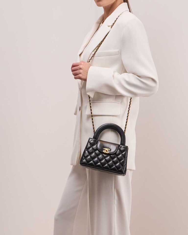 Chanel Kelly Medium Lamb Black Front | Sell your designer bag