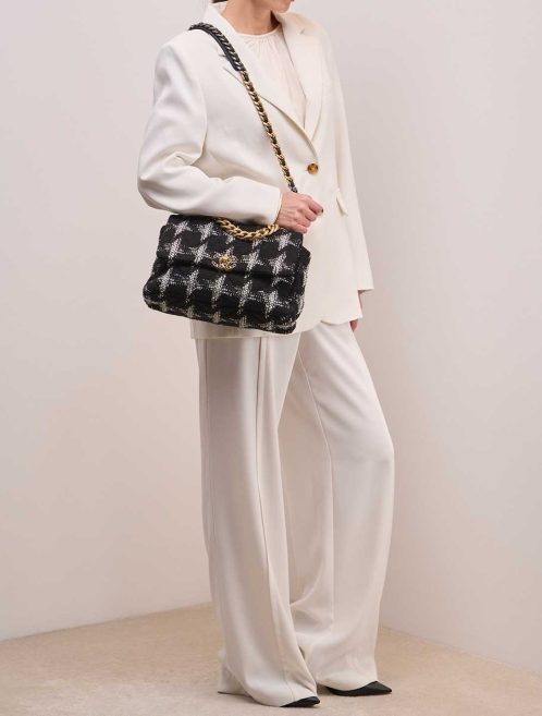Chanel 19 Grand Tweed Noir / Blanc on Model | Sell your designer bag