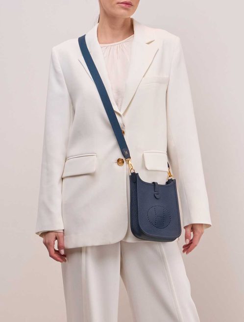 Hermès Evelyne 16 Taurillon Clémence Bleu de Prusse on Model | Sell your designer bag