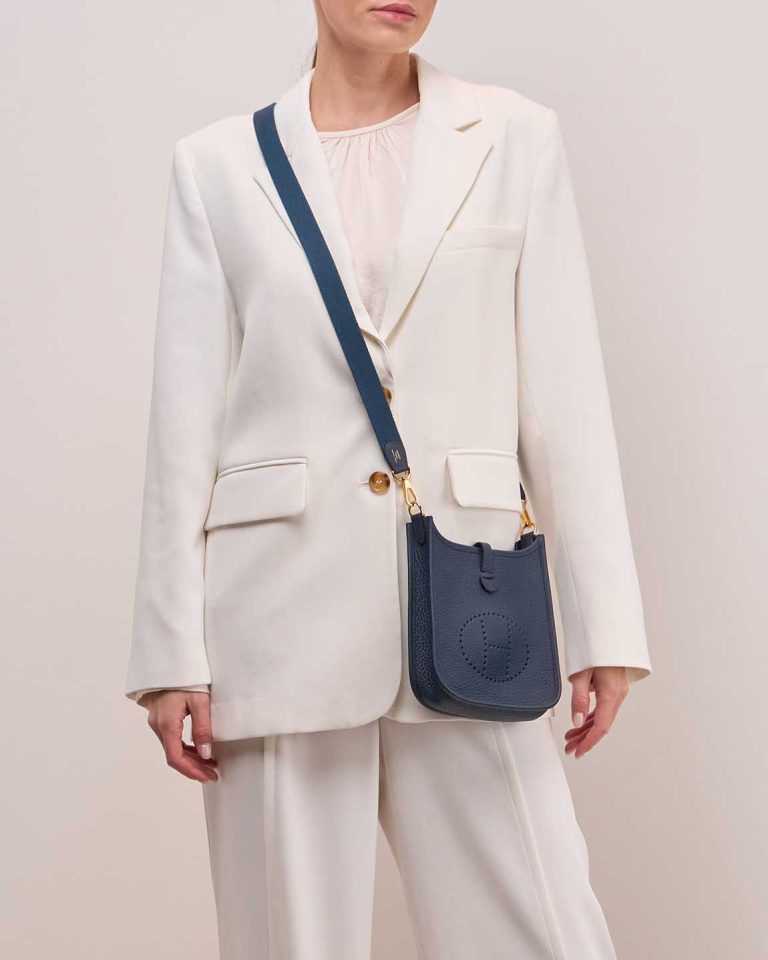 Hermès Evelyne 16 Taurillon Clémence Bleu de Prusse Front | Sell your designer bag