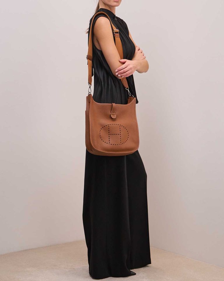 Hermès Evelyne 29 Clémence Gold Front | Sell your designer bag