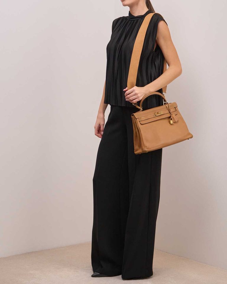 Hermès Kelly 32 Courchevel Gold Front | Sell your designer bag