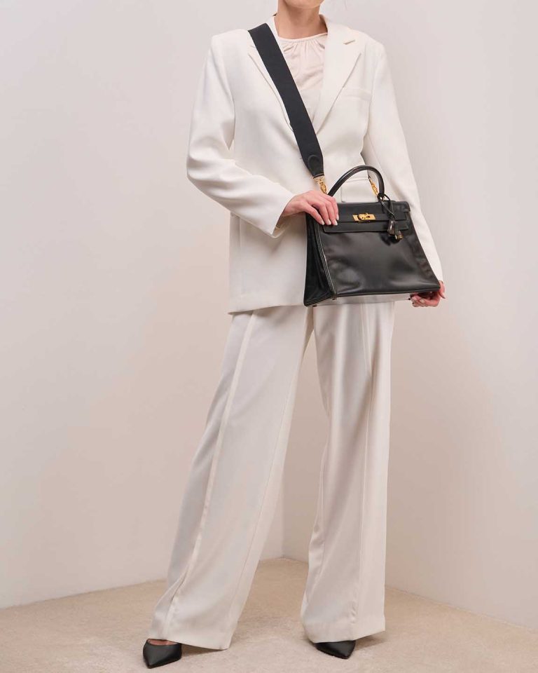Hermès Kelly 32 Box Black Front | Sell your designer bag