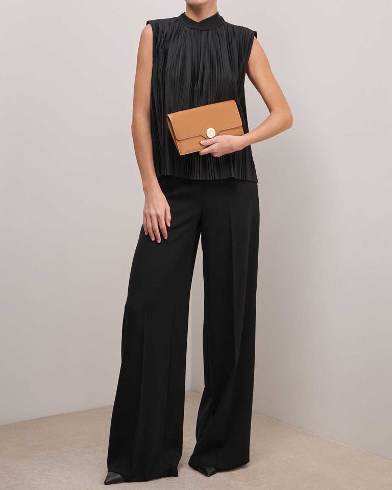 Hermès Clutch Vache Naturel Front | Sell your designer bag