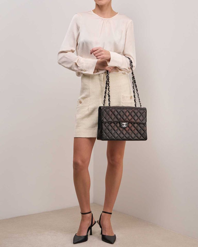 Chanel Timeless Jumbo Lamb Black Front | Sell your designer bag