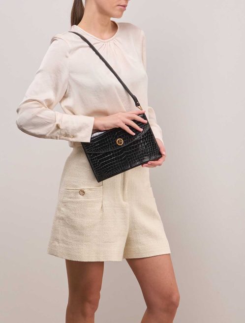 Hermès Rio Porosus Crocodile Black on Model | Sell your designer bag