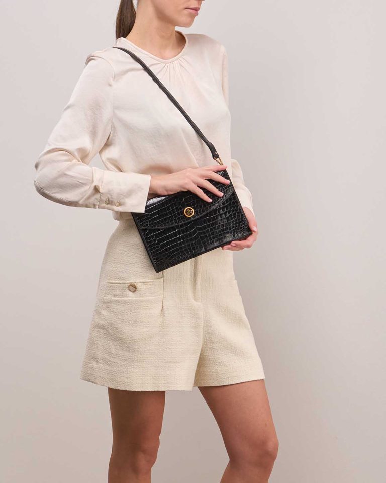 Hermès Rio Porosus Crocodile Black on Model | Sell your designer bag