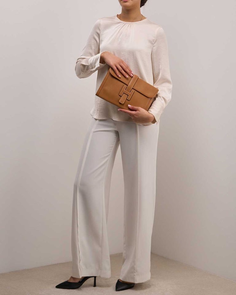 Hermès Jige 29 Courchevel Gold Front | Sell your designer bag