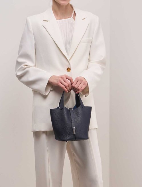 Hermès Picotin 18 Clémence Bleu Nuit on Model | Sell your designer bag