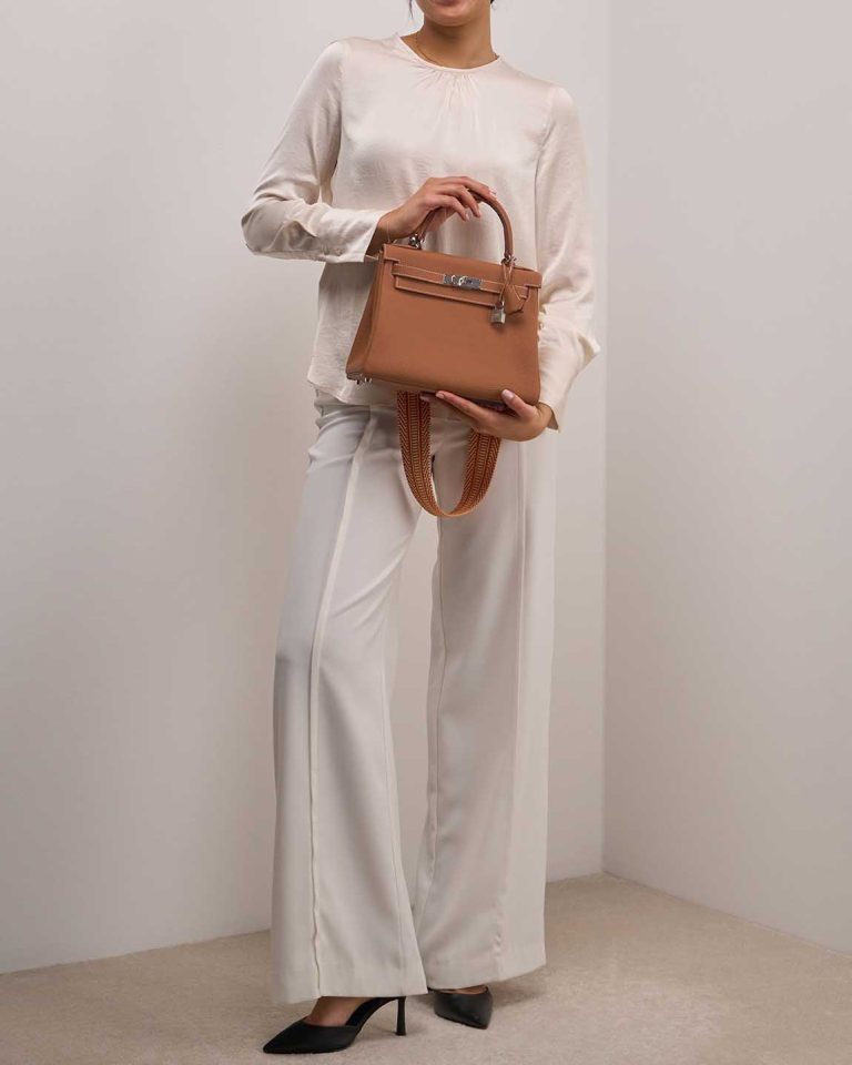 Hermès Kelly 28 Togo Gold Front | Sell your designer bag