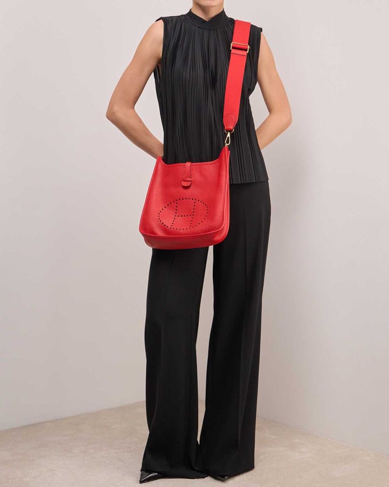 Hermès Evelyne 29 Taurillon Clémence Rouge de Coeur on Model | Sell your designer bag
