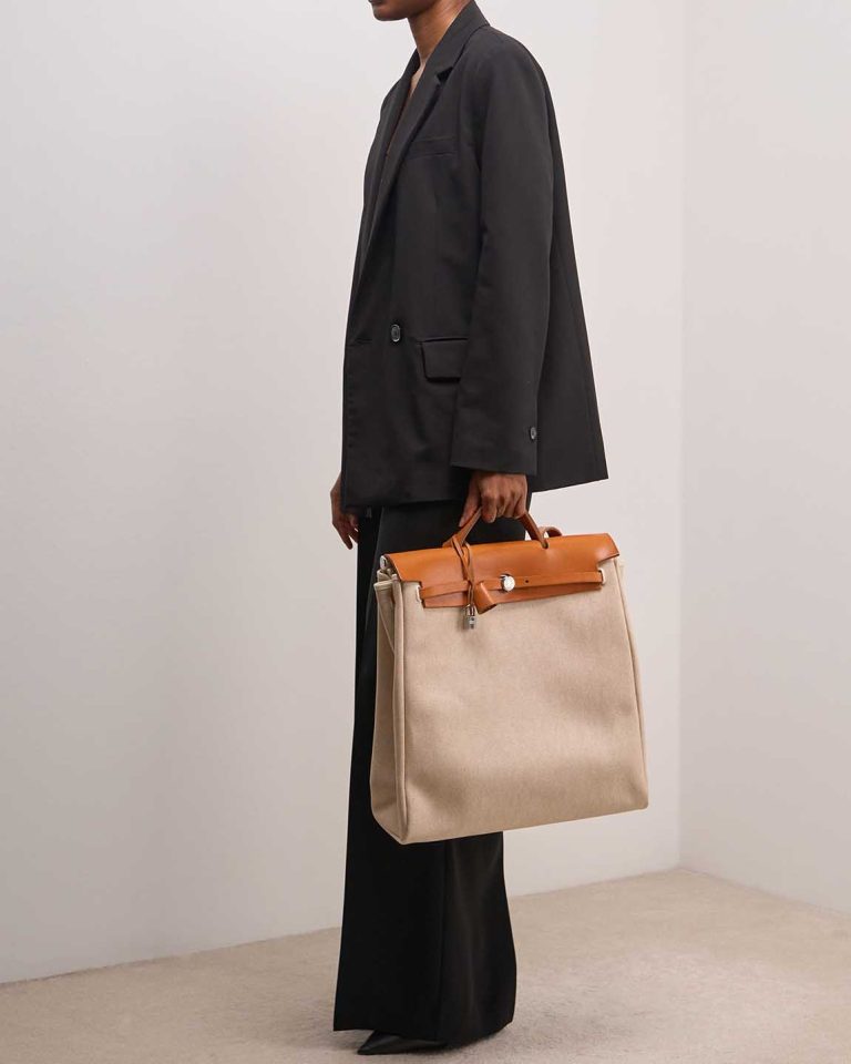 Hermès Herbag 39 Toile / Vache Naturel Beige / Écru on Model | Sell your designer bag