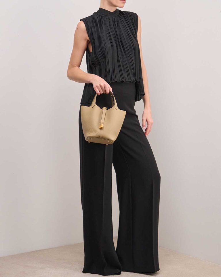 Hermès Picotin 18 Clémence Trench on Model | Sell your designer bag