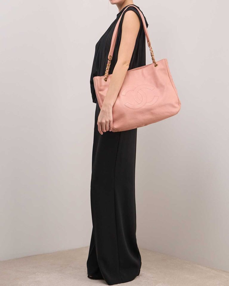 Chanel Tote bag Caviar Pink on Model | Sell your designer bag