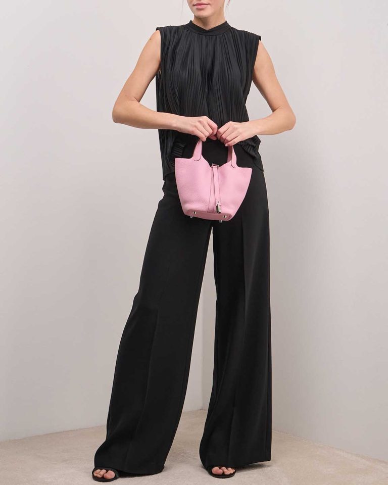 Hermès Picotin 18 Taurillon Clémence Mauve Sylvestre on Model | Sell your designer bag