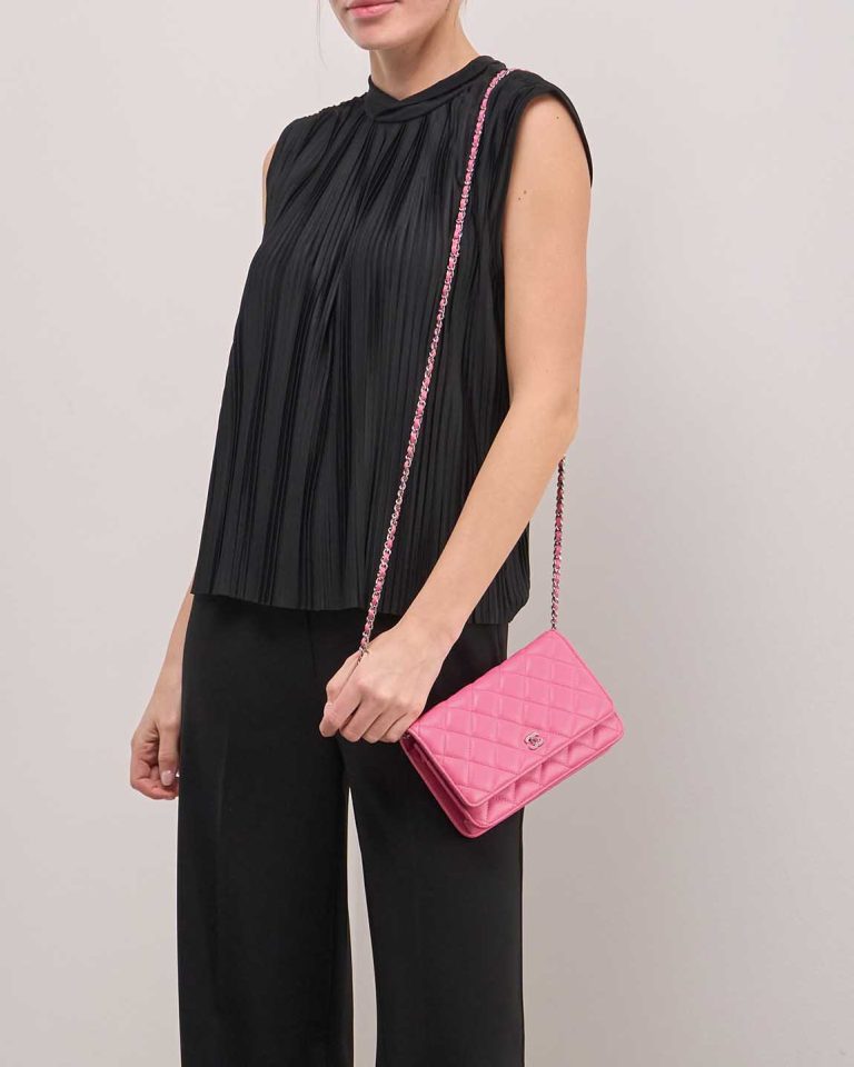 Chanel Wallet On Chain Lamb Pink on Model | Sell your designer bag